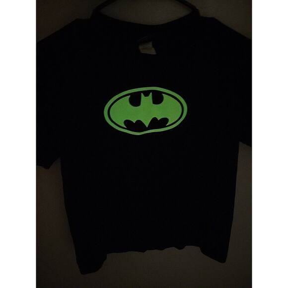 Vintage Batman t shirt YOUTH SIZE LARGE *Glow In The Dark * DC Comics 2003 - Picture 1 of 7
